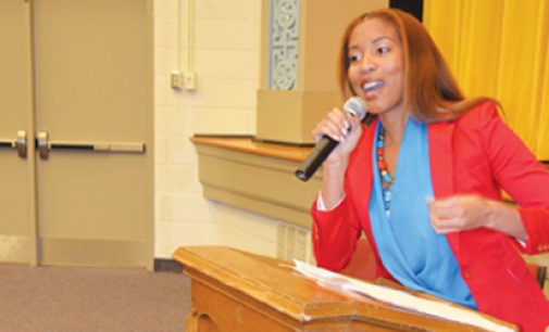 Actress speaks at Carver