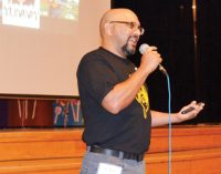 Popular author relates to students at Northwest