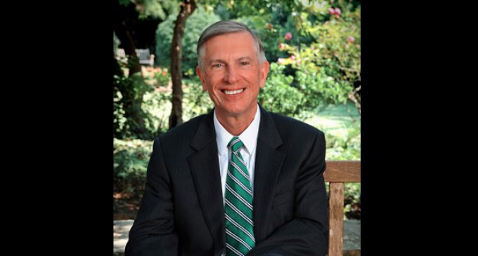 UNC system President Tom Ross is leaving post in 2016