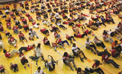 Red H.E.A.R.R.T and 414 participants break Guinness record for largest group doing sit-ups
