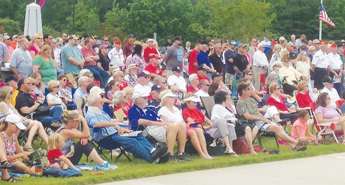 Hundreds honor veterans at Carolina Field of Honor