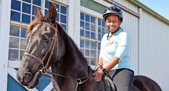 Nonprofit offers free horseback riding lessons