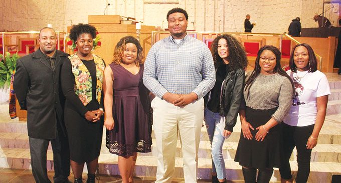 Memorial Scholarship Service honors Mack, college students