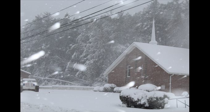 Snow thwarts church services