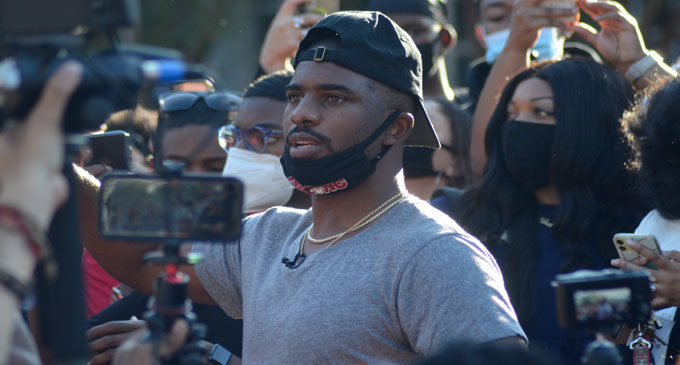 Chris Paul leads march to the polls