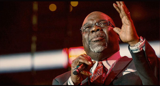 Bishop T.D. Jakes headlines panel about the church, COVID-19 vaccines, and access