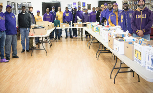 Psi Phi Chapter provides Thanksgiving dinners for 25 families