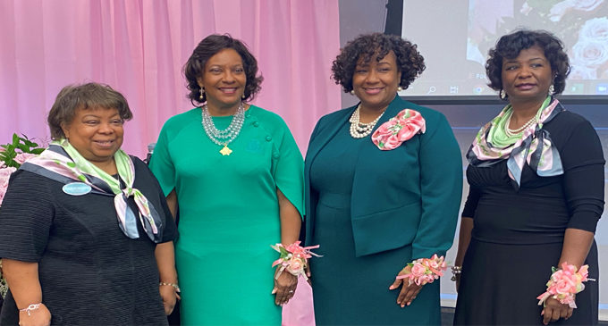 Phi Omega Chapter stays busy with community service and hosting regional gathering